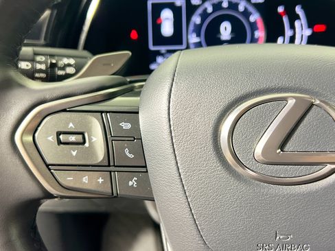 Used 2024 Lexus RX 350 FWD w/ Technology Package image 18