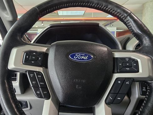 Used 2017 Ford F150 Lariat w/ Equipment Group 502A Luxury AWD/4WD image 21