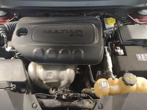 Used 2019 Jeep Cherokee Latitude Plus image 30