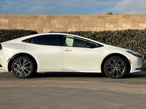 Used 2026 Toyota Prius XLE image 3