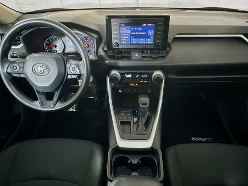 Used 2021 Toyota RAV4 LE FWD image 26