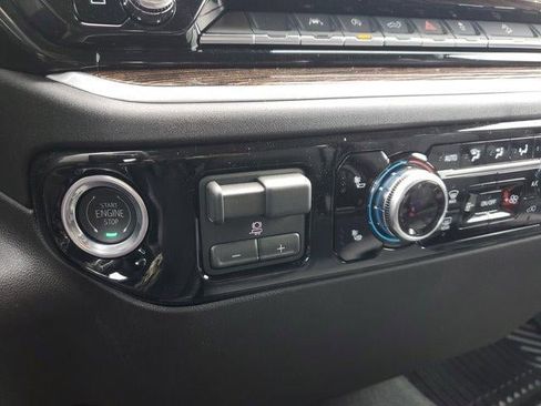 New 2026 GMC Sierra 1500 SLE w/ X31 Off-Road Package image 23