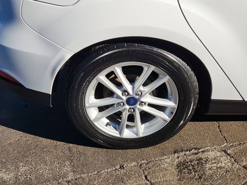 Used 2015 Ford Focus SE image 24