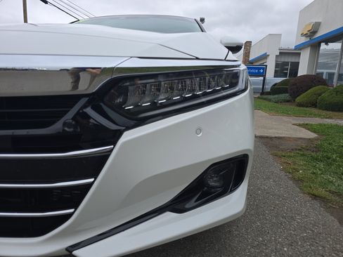 Used 2021 Honda Accord Touring image 10