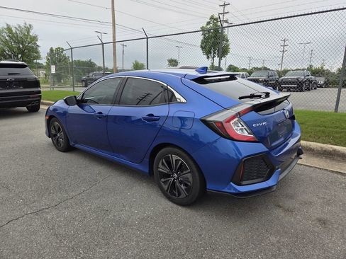 Used 2018 Honda Civic EX image 7