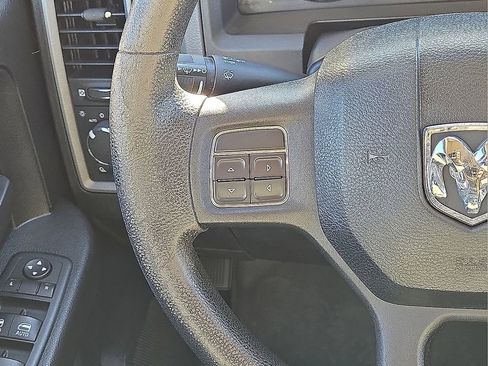 Used 2014 RAM 1500 4x4 Crew Cab w/ Exterior Appearance Group image 18