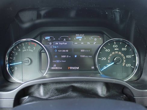 Used 2017 Ford F150 Lariat w/ Equipment Group 502A Luxury AWD/4WD image 15