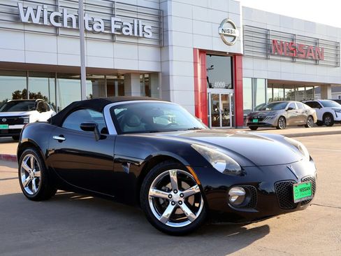 Used 2008 Pontiac Solstice GXP w/ Premium Package RWD image 1
