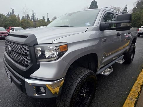Used 2018 Toyota Tundra SR5 w/ SR5 Upgrade Package image 3