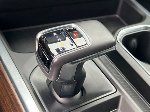 Used 2022 Chevrolet Silverado 1500 High Country w/ High Country Premium Package image 29