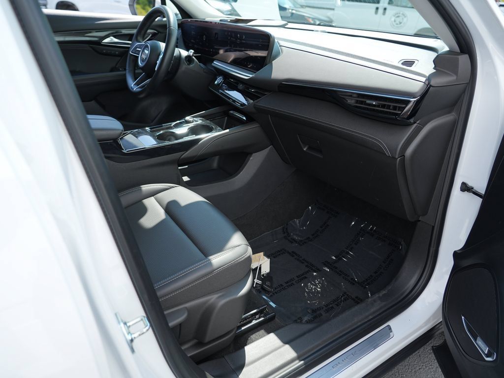 Used 2024 Buick Envision Preferred AWD/4WD image 30