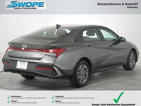 New 2026 Hyundai Elantra Blue image 3