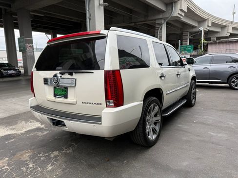 Used 2008 Cadillac Escalade AWD image 5