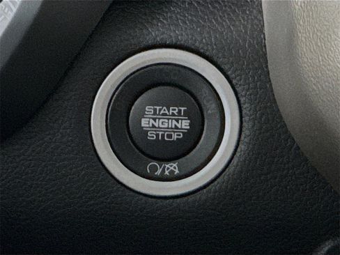 Used 2024 RAM 3500 Laramie image 31