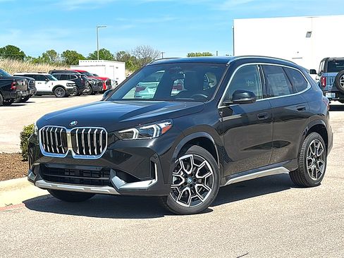 New 2026 BMW X1 xDrive28i w/ Technology Package AWD/4WD image 2