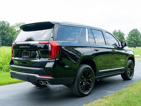 Used 2025 GMC Yukon Denali w/ Denali Reserve Package AWD/4WD image 5