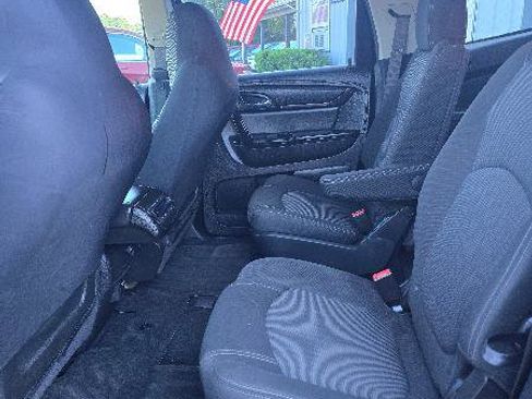 Used 2016 Chevrolet Traverse LT image 4