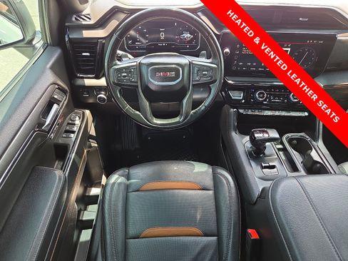 Used 2024 GMC Sierra 1500 AT4 w/ Technology Package AWD/4WD image 11