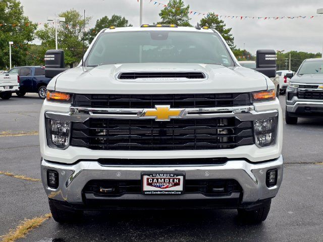 Used 2025 Chevrolet Silverado 3500 LT w/ Safety Package AWD/4WD image 4