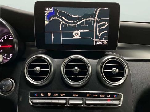Used 2017 Mercedes-Benz GLC 300 4MATIC image 41