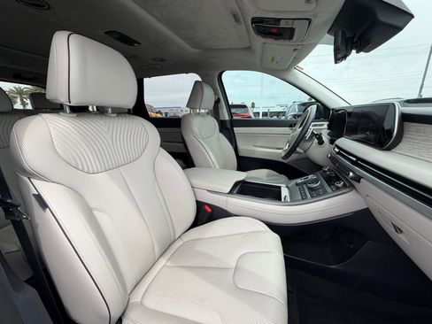 Used 2023 Hyundai Palisade Calligraphy image 19