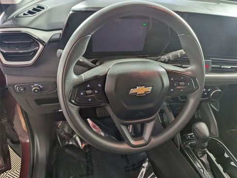 Used 2025 Chevrolet TrailBlazer LT FWD image 18