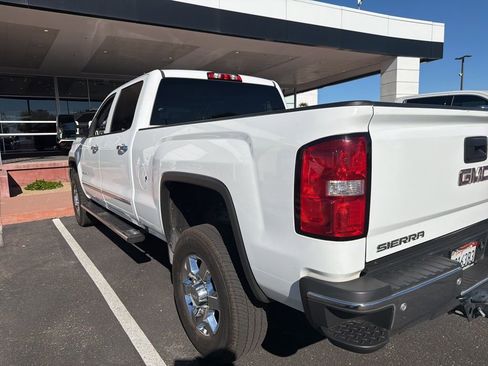 Used 2019 GMC Sierra 2500 SLT w/ Duramax Plus Package image 16