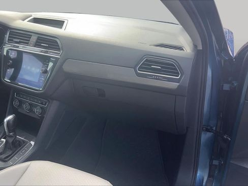 Used 2019 Volkswagen Tiguan SE w/ Panoramic Sunroof Package FWD image 19