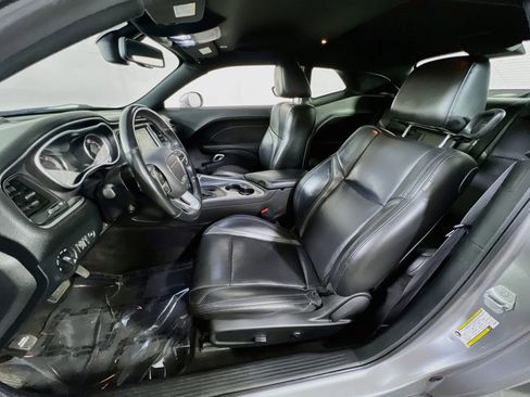 Used 2018 Dodge Challenger R/T Plus RWD image 21