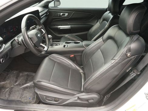 Used 2024 Ford Mustang GT Premium RWD image 9
