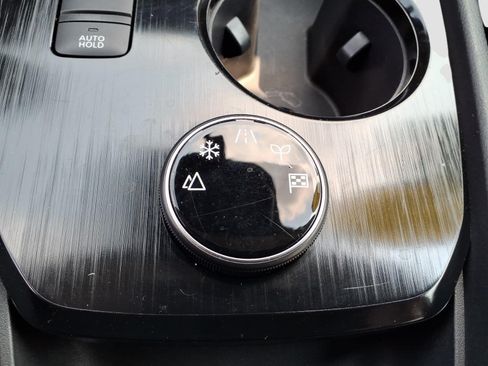 Used 2024 Nissan Rogue S AWD/4WD image 19