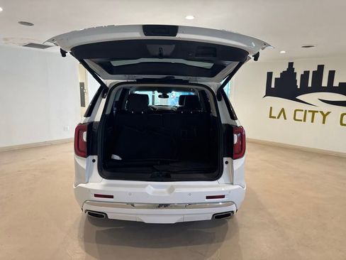 Used 2023 GMC Acadia Denali image 5