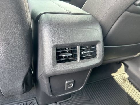 Certified 2023 GMC Terrain SLE w/ Elevation Edition FWD image 32