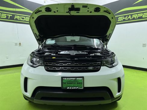Used 2017 Land Rover Discovery SE AWD/4WD image 4
