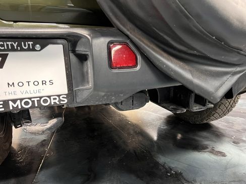 Used 2022 Jeep Wrangler Unlimited Sahara image 14