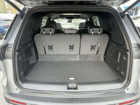 New 2026 Chevrolet Traverse LT w/ Sun and Wheel Package image 8