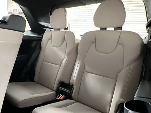 New 2026 Volvo XC90 B6 Plus w/ Protection Package Premier AWD/4WD image 24