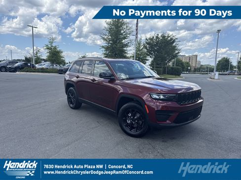 Certified 2024 Jeep Grand Cherokee Altitude AWD/4WD image 1