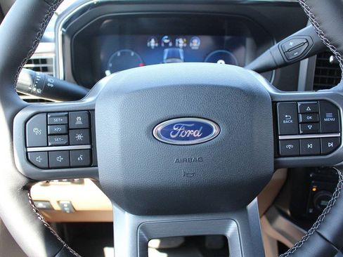 Used 2025 Ford F350 Lariat w/ Lariat Ultimate Package AWD/4WD image 13