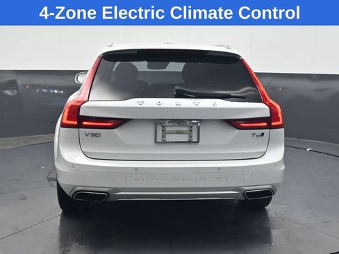 Used 2018 Volvo V90 T6 Cross Country w/ Convenience Package AWD/4WD image 5