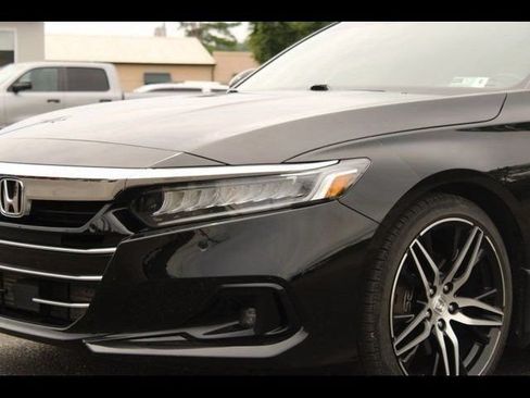 Used 2021 Honda Accord Touring image 5