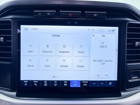 Used 2022 Ford F150 Lightning XLT AWD/4WD image 23