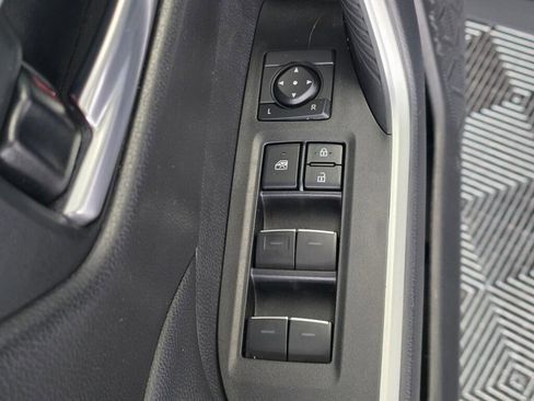 Used 2025 Toyota RAV4 XLE image 20