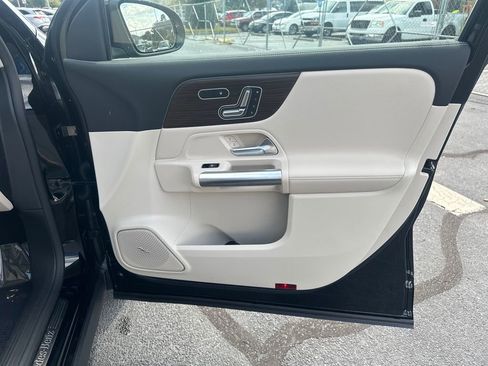 New 2026 Mercedes-Benz GLA 250 image 16