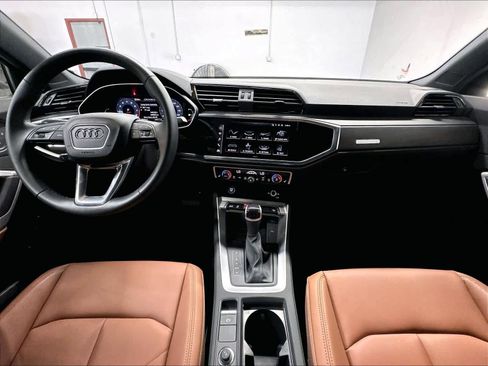 Used 2025 Audi Q3 2.0T Premium w/ Convenience Package AWD/4WD image 16