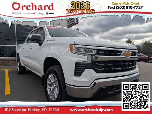 Used 2024 Chevrolet Silverado 1500 LT image 1