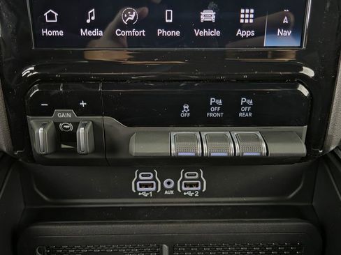 New 2026 RAM 1500 4x4 Crew Cab image 23