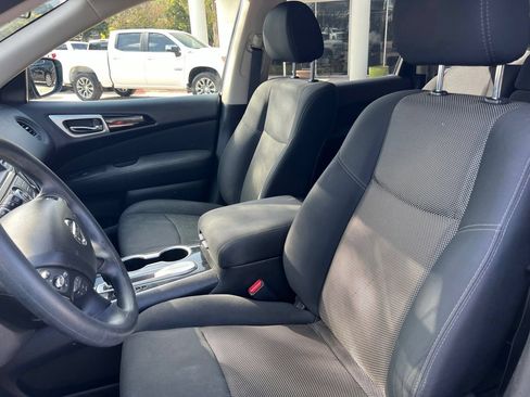 Used 2017 Nissan Pathfinder S FWD image 9