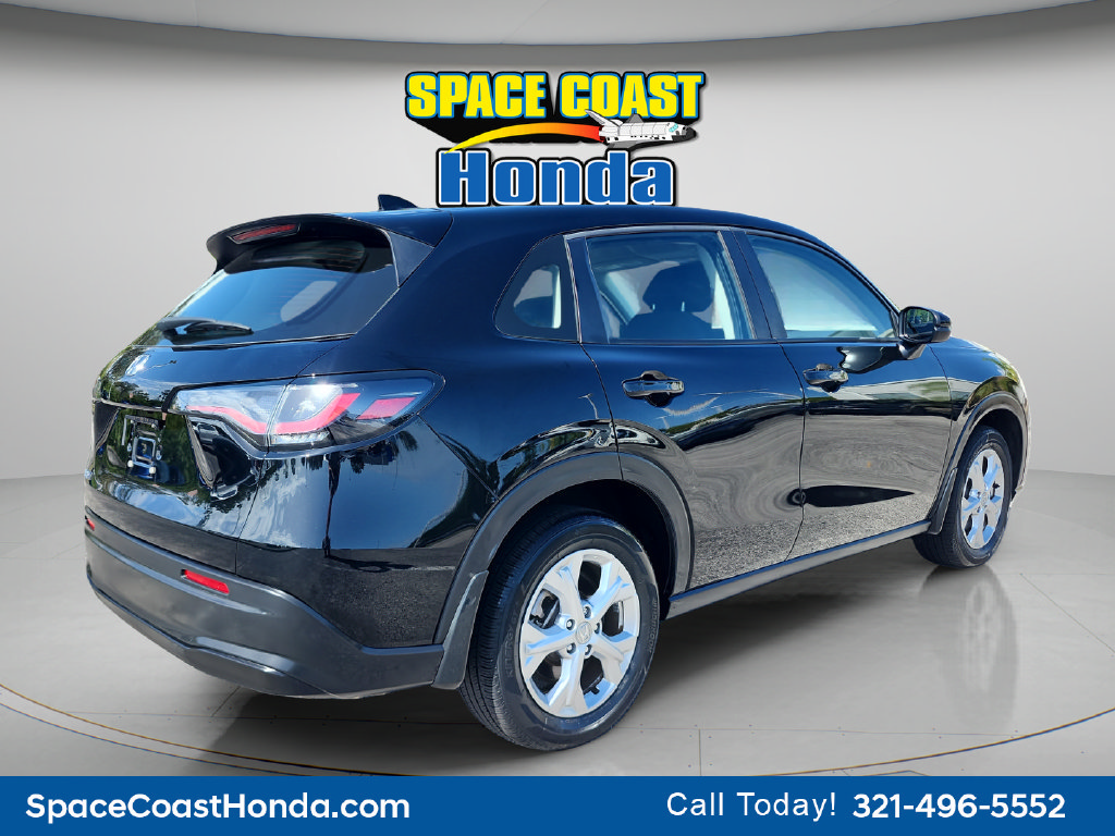 Used 2024 Honda HR-V LX image 4