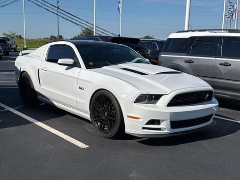 Used 2014 Ford Mustang GT Premium w/ Electronics Package RWD image 3